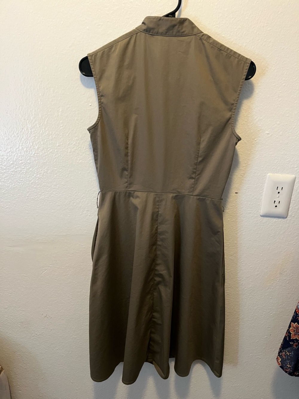 ✨Ann Taylor Olive Utility Midi Dress with Stand Collar - Picture 3 of 10